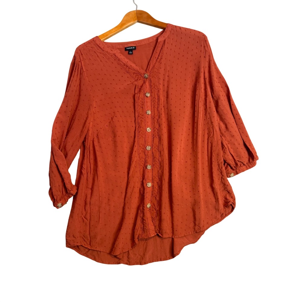 Torrid Plus Size Rust Orange Blouse Size 1X Embroidered Clip Dot Button Front